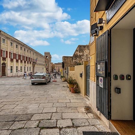 Suite Martini Al Castello Кальяри Экстерьер фото