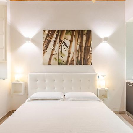 Suite Martini Al Castello Кальяри Экстерьер фото